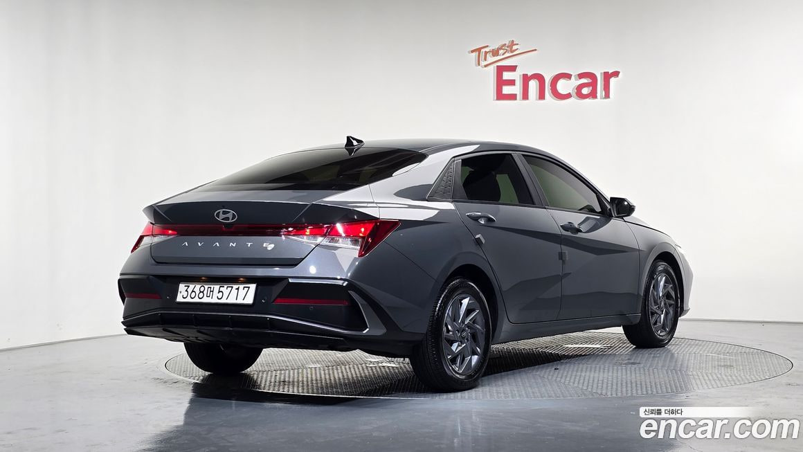 Hyundai AVANTE — фото 3