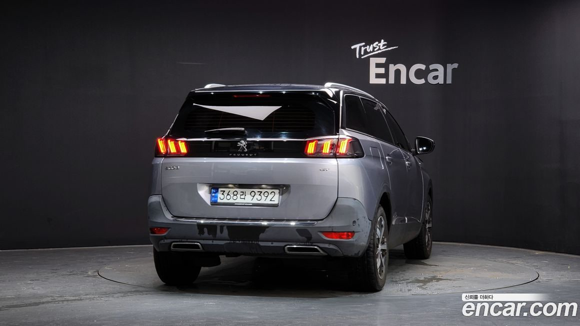 Peugeot 5008 — фото 6