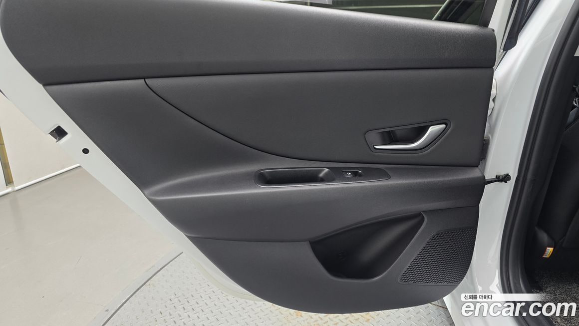 Hyundai AVANTE — фото 3