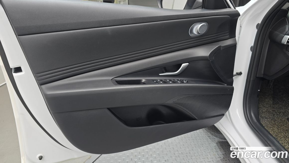 Hyundai AVANTE — фото 9