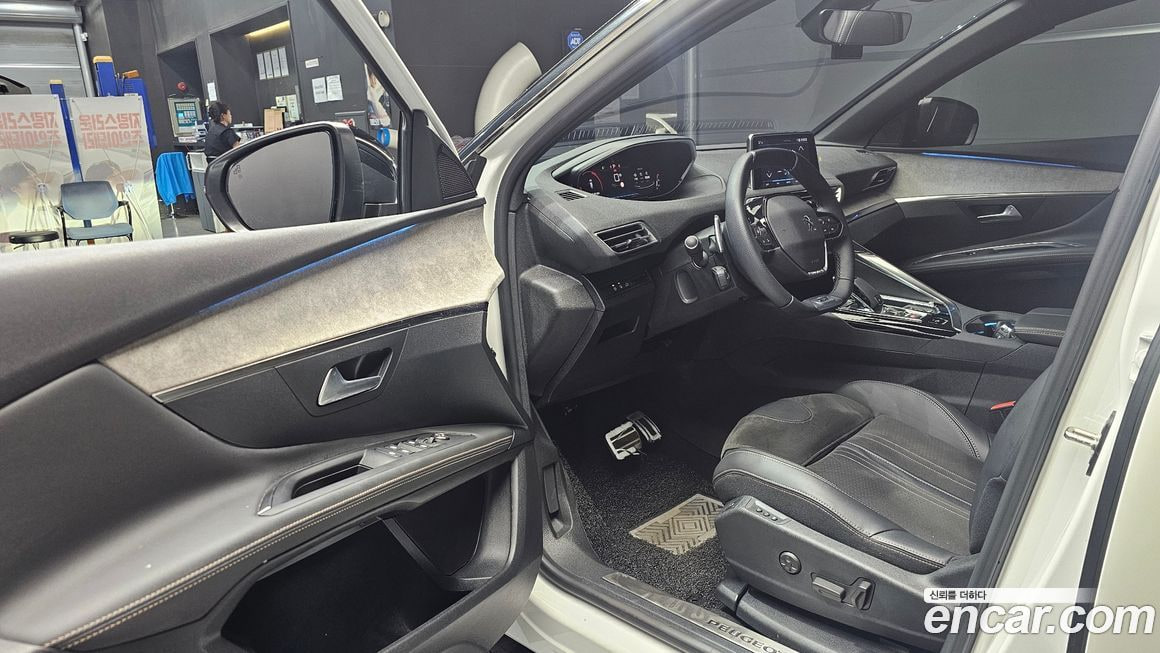 Peugeot 3008 — фото 10